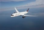 加拿大航空公司飛機飛行中