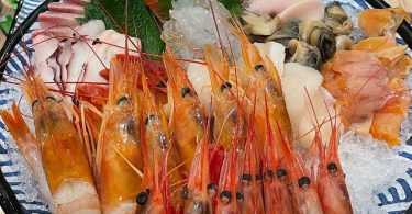 新鮮生魚片海鮮拼盤